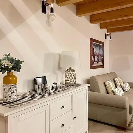 A Casa Di Dora Барі